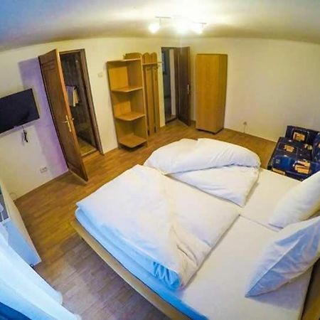 Hotel Casa Germana Lupeni  Zewnętrze zdjęcie