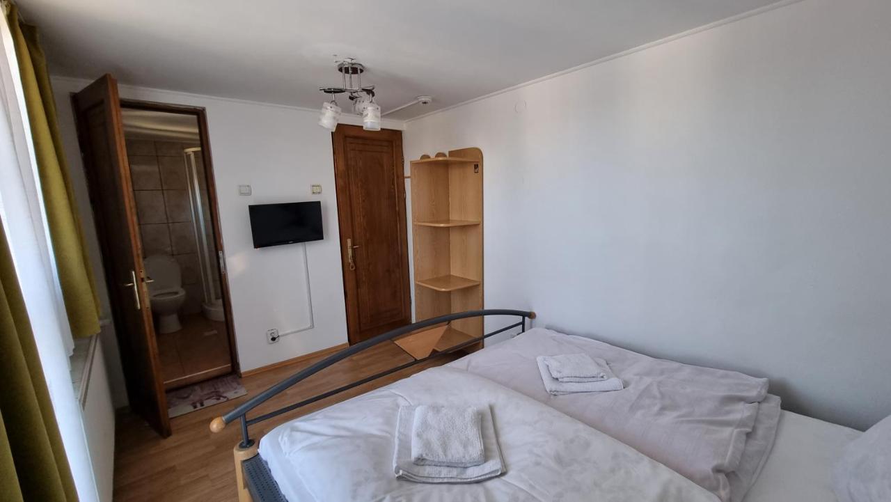 Hotel Casa Germana Lupeni  Zewnętrze zdjęcie